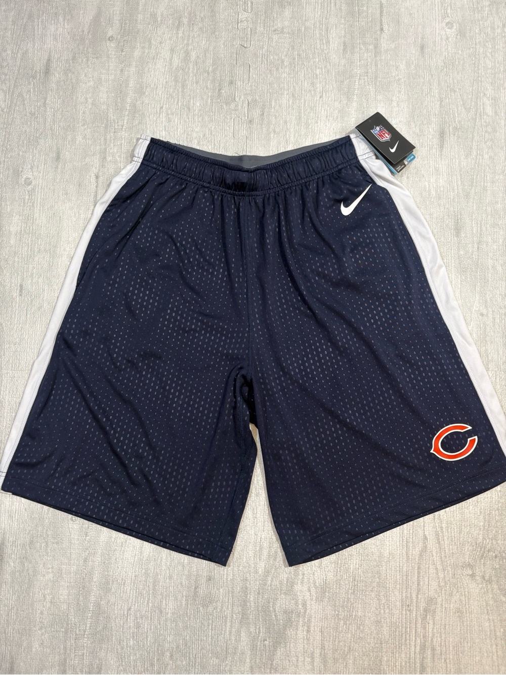 NWT Men’s Nike Chicago Bears Dri-FIT Shorts Navy - Picture 1 of 16